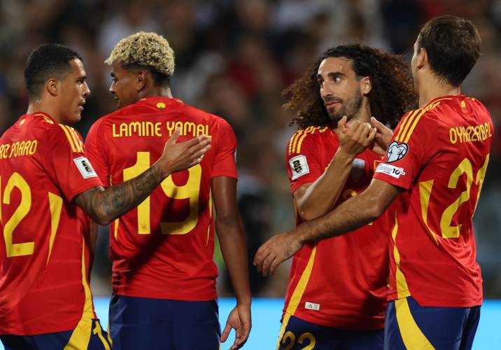 库库雷利亚：亚马尔不在我可以喘口气了，如果让他受伤就麻烦了