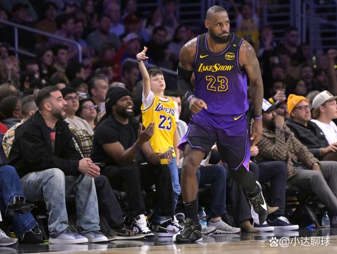 09年湖人和20年湖人哪个强？杨毅：09湖人厉害&他高啊 二阵容更准