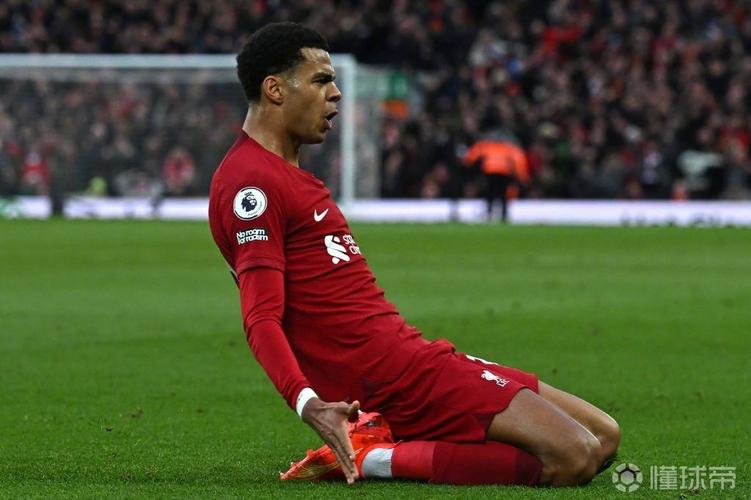 杰克逊数据：0射门，3次关键传球，7次丢失球权，评分仅6.2