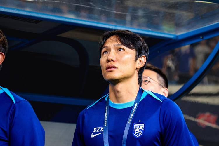 媒体人:邓卓翔能够帮助三镇保级就算成功了,带队拿到24分