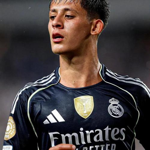 头痛!阿斯:阿隆索纠结国家德比首发,用马斯坦托诺还是卡马文加