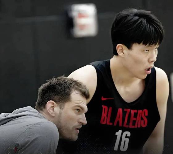 杨瀚森谈斯普利特：非常好的教练&很细心 我就是按照他的指导努力