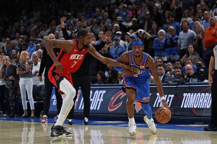 新季场均罚球数Top10:里夫斯12.8次力压字母SGA 巴特勒4杜兰特5