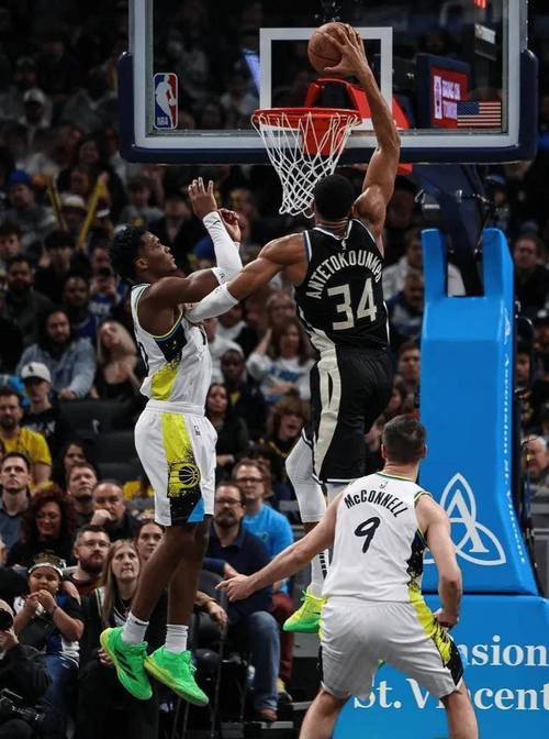 新纪录！字母哥前3场得分100+篮板40+助攻15+ 历史第一人