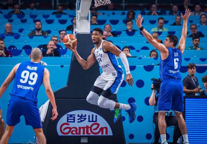 希腊怪兽！字母哥赛季前3场场均36分16板7助