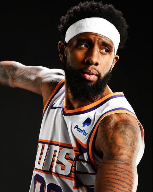 罗伊斯-奥尼尔：上季没人按相同的比赛计划来打 攻不进时就不防了