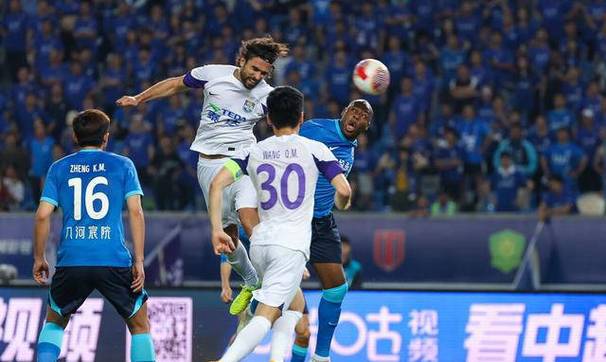 孔帕尼：这是典型的杯赛式鏖战 连战药厂巴黎很艰难但我们有信心