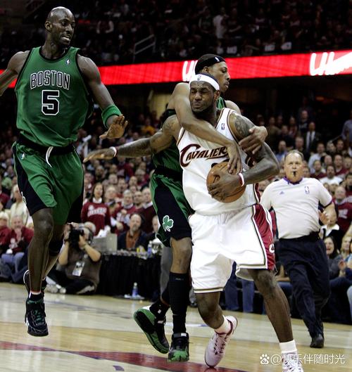 皮尔斯:老詹不在时才能看到他队友多强 他复出后小里做不到这些