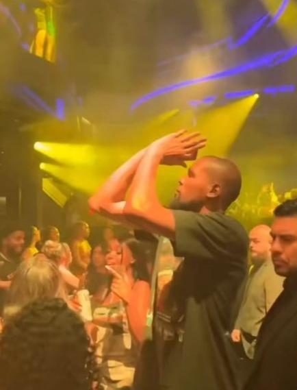 杜兰特:不会去夜店和脱衣舞俱乐部找乐子 也不喜欢过度社交